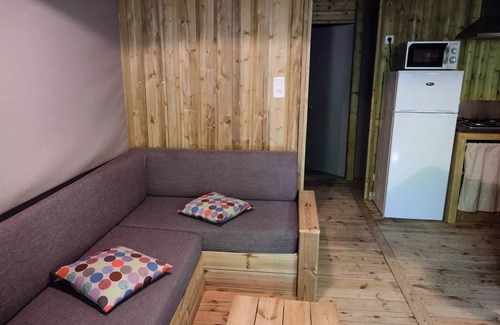 Saint-Antonin Noble Val House | Flower Camping les Gorges de l'Aveyron * - EcoLodge 4 seasons Premium 40m² (2 bedrooms) + Covered terrace 4 people