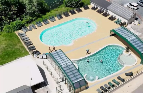 Les Andelys House | Flower Camping Ile des Trois Rois * - Homeflower on Seine Premium 36m2 2 bedrooms + semi-covered terrace 4 people
