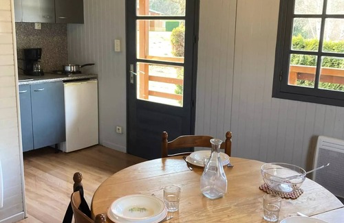 Vicdessos Ski Chalet | Flower Camping LA BEXANELLE * - Chalet Bois Standard 30m2 - 2 bedrooms + covered terrace 5 people