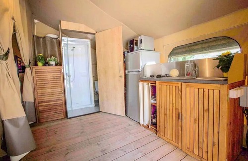 Campagne House | Flower Camping Le Val de la Marquise * - Lodge CONFORT 35m2 -2 bedrooms - with bathroom and toilet + integrated terrace 5 people