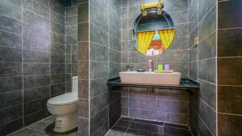 Dayan Old Town House | Flower without boundry