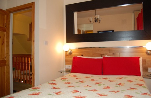 Whitehall Bed & Breakfast | FlyOver Bed and Breakfast