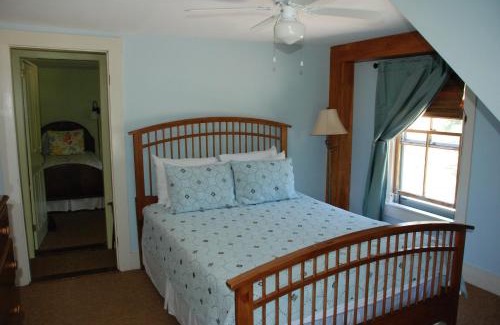 North Sutton Hotel | Follansbee Inn