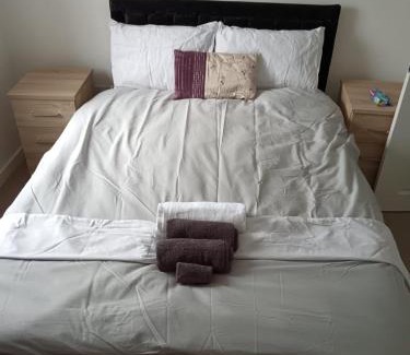 Barnsley Villa | Folly Lodge