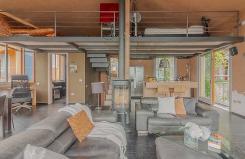 Fiumelatte Ski Chalet | Fontana Penthouse by Varenna Holidays