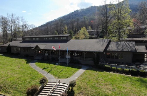 Fontana Village Hotel | Fontana Village Resort & Marina