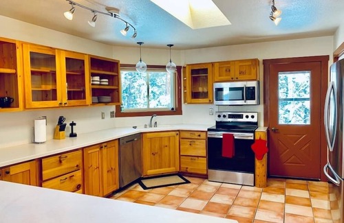 Evergreen House | Foothills Retreat with Hot Tub