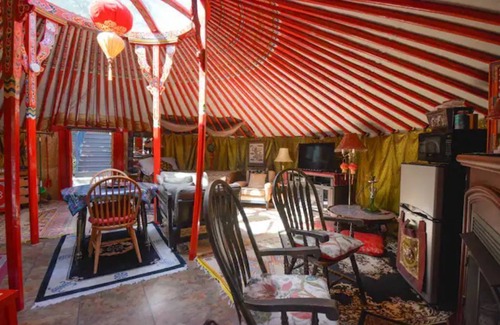 Colfax House | Foothills Yurt Glamping: Pool, Sauna & Hot Tub!