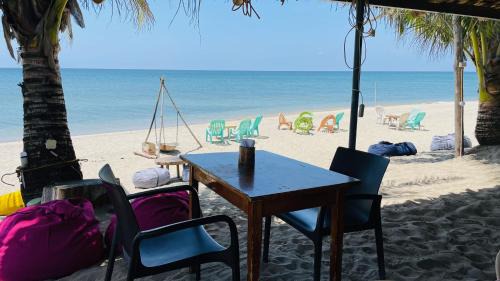 San Andres Resort | Footprints Beach Resort