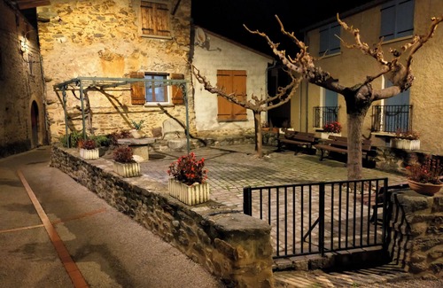 Baillestavy House | For nature lovers: mountain biking, hiking, swimming in the village of Estoher