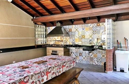 Guarutuba House | For the Family: House with 5 suites/Solar heated pool/WiFi