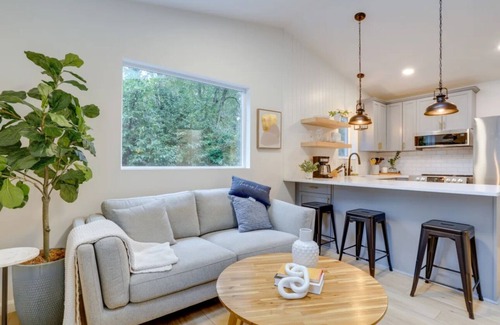 Inglewood-Finn Hill Cottage | Forbes Farm Cottages Unit A