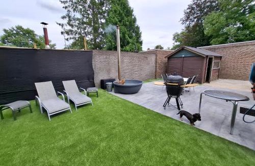 Luyksgestel Villa | Forest Bungalow Gated and Private