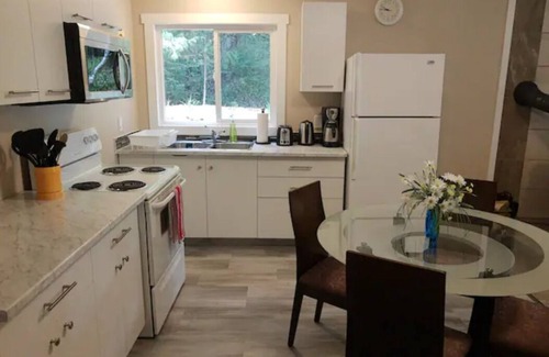 Otter Point House | Forest Cove two bedroom guest suite in Sooke