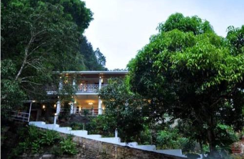 Ginigathena Hotel | Forest Edge Hotel