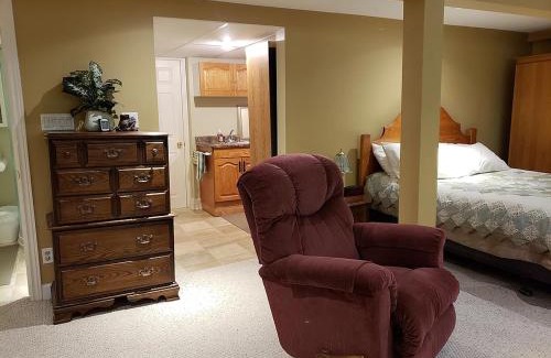 Kitchener Bed & Breakfast | Forest Hill Bed and Breakfast