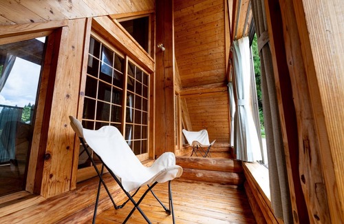 Gujo RV Rental | Forest House Capacity 8 people With separate/Gujo City Gifu