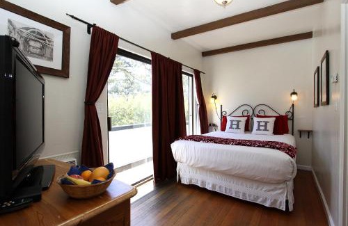 Southeast Carmel Cabin | Forest Lodge
