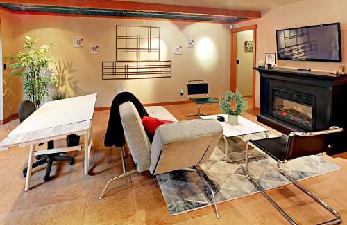 Westminster Triangle House | Forest Retreat