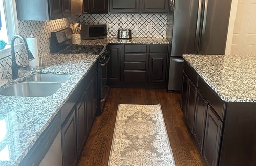Belle Mead House | Forest Wonderland Sanctuary-Private, Gourmet Kitchen, Fire-pit and Jacuzzi tub
