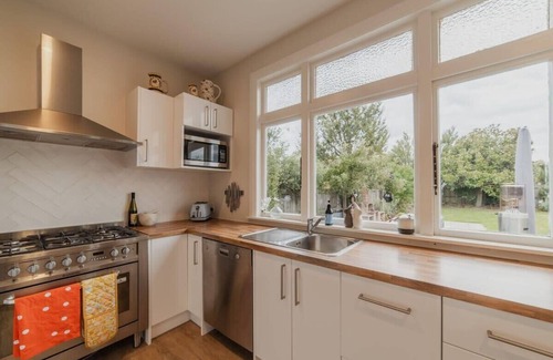 Saint Albans House | Forfar Dream Dwelling - 3BR Home