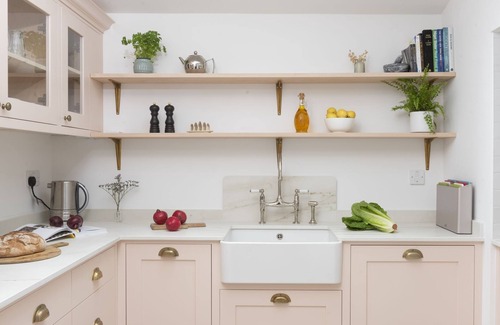 Chysauster Cottage | Forget Me Not Cottage - a cottage that sleeps 4 guests in 2 bedrooms