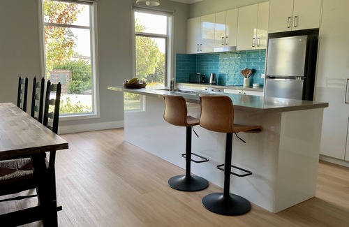 Woodend House | Forget your worries in this well presented, modern and bright spacious home.