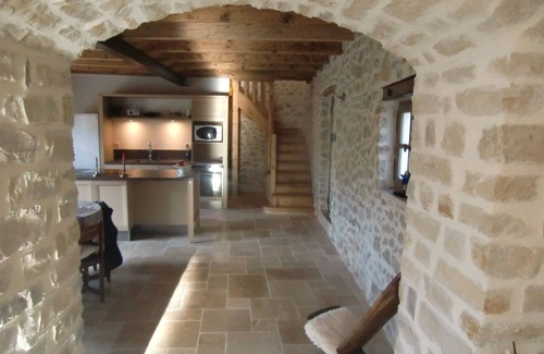 Saint-Mathieu-de-Treviers Villa | Former sheepfold in an old village with garden and swimming pool