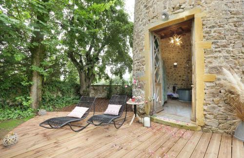 Lay House | ForRest Stone, hébergement insolite 1h de Lyon, St Etienne et Clermont Ferrand