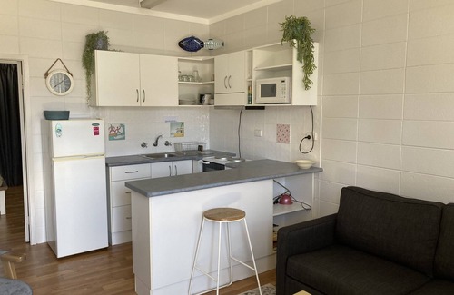 Forster Apartment | Forster Holiday unit - Short walk to Main Beach