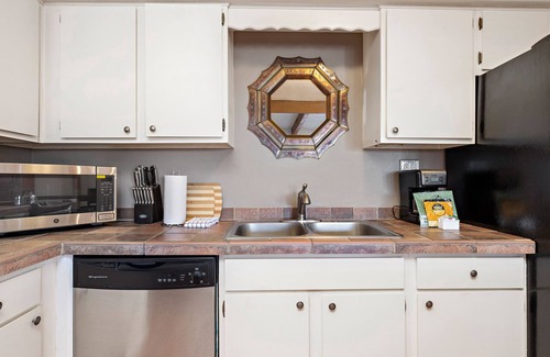 Northeast Santa Fe Apartment | Fort Marcy Hotel Suites by All Seasons Resort Lodging