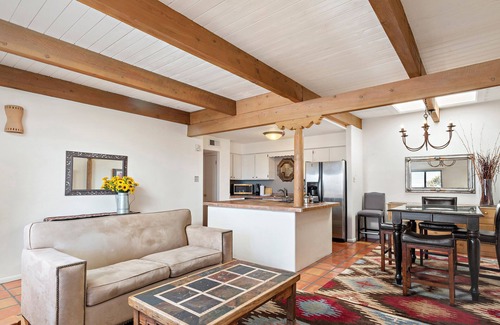 Northeast Santa Fe Apartment | Fort Marcy Hotel Suites by All Seasons Resort Lodging