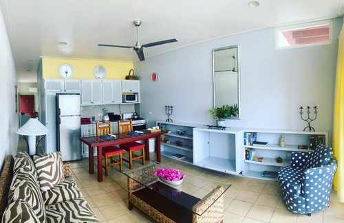 Daseys Resort | Fort Recovery Beachfront Villa and Suites Hotel luxury 1BR