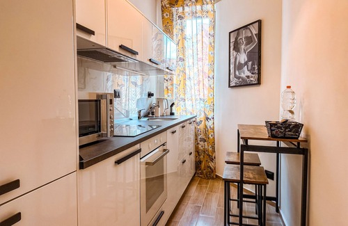 Cinisello Balsamo Apartment | Fortuna Milan: METRO, Wi-Fi, AC, DUOMO in 25 minutes