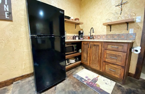 Lincoln Park Apartment | Fortunata Winery Casa Piccolo, Cozy 2 Queen Retreat