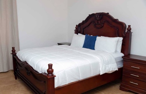 Monrovia House | Fortune Apartments