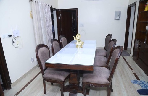 Sarita Vihar Apartment | Fortune Home Service Apartment 3Bhk,B-57 Sarita Vihar