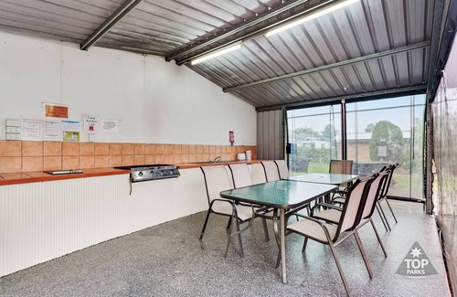 Glen Innes RV Rental | Fossicker Caravan Park