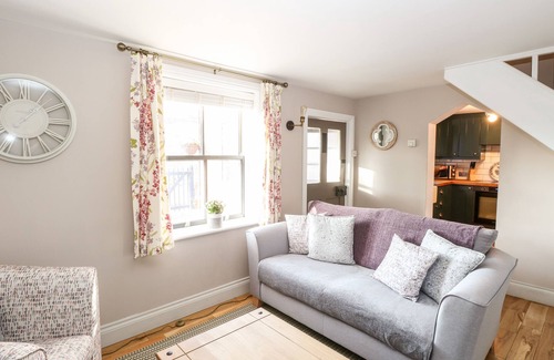 Reedham Cottage | FOUNDRY COTTAGE, pet friendly, country holiday cottage in Reedham
