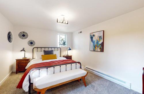 Cornwall Park House | Fountain District Bungalow