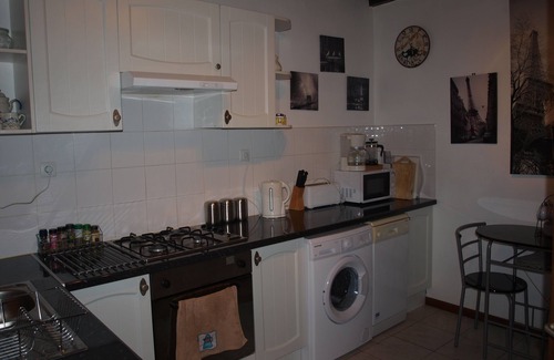 Saint-Clement-Rancoudray Cottage | Four Bedroomed Country Cottage sleeps 7, Pool