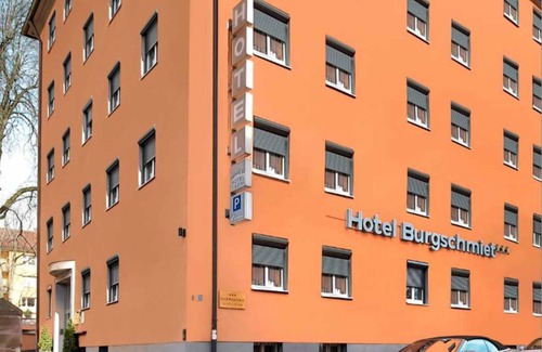 Mitte House | Four-bed room - Hotel Burgschmiet GmbH