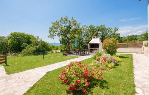 Central Dalmatia House | Four-Bedroom Holiday Home In Blato Na Cetini