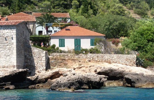 Gdinj House | Four Bedroom Holiday Home