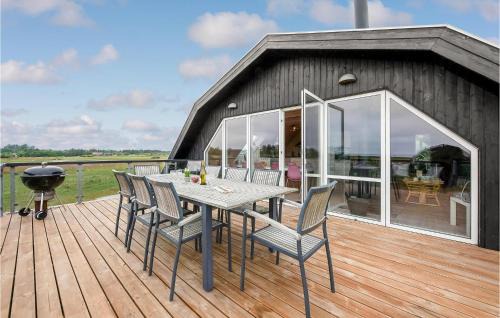 Ringkøbing-Skjern Municipality House | Four-Bedroom Holiday Home In Skjern