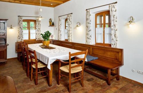 Markovec Villa | Four-Bedroom Villa Bajer