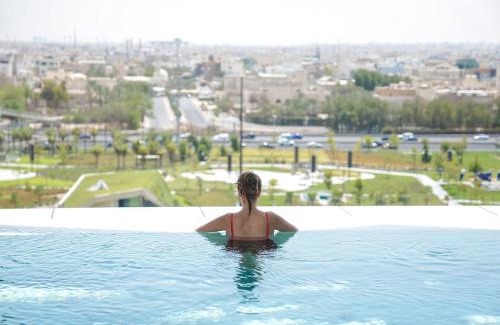 Kuwait City Hotel | Four Seasons Hotel Kuwait at Burj Alshaya