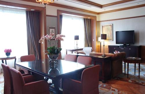 Orchard Hotel | Four Seasons Hotel Singapore