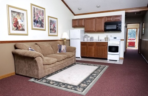 Mount Vernon Hotel | Four Seasons Motel
