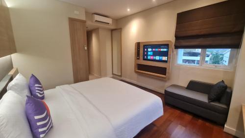 Tanjung Duren Utara Hotel | FOX Lite Grogol Jakarta